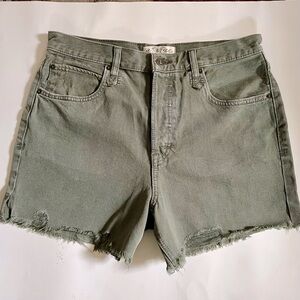 Free People Women’s Makai Cut-Off Denim Shorts Light Army Green Raw Hem Size 29.